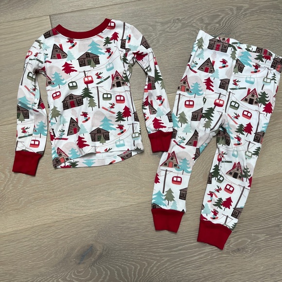Gymboree. Ski Lodge Pajamas. Size 18-24 months. EUC - Picture 3 of 4